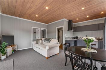 Stagford Barn with Private Hot Tub - Taupo