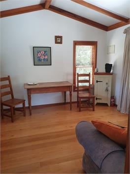 Cape South - Little house of Bloom - RD12 Havelock North