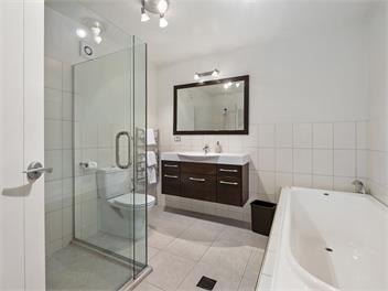 Central 4 BDR Home | WI-FI | Views | Free Parking - Queenstown