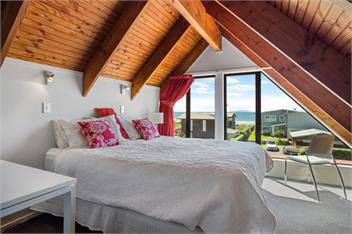 Tangaroa Beachside Bliss - Whangamata