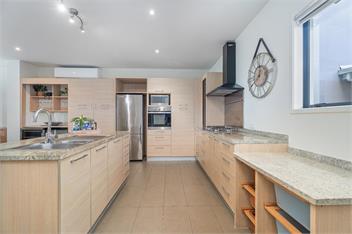 Villa One on the Waterways - Whitianga