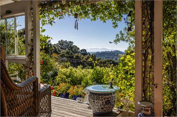 Garden and Bird Haven - Waiheke Island