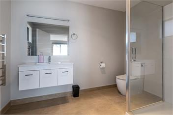 Bay View Escape (Bachcare) - Cable Bay