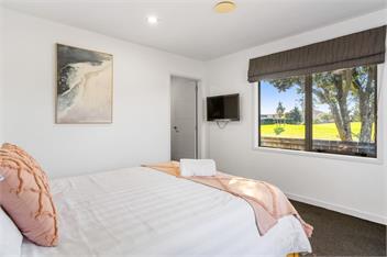 Sun & Surf Stay (Bachcare) - 