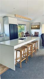 Modern Alpine Bach - warm, private, mountain views -