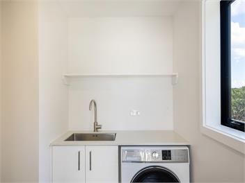 Paraparaumu Beach House · Dogs Welcome - Sunset Shores - 