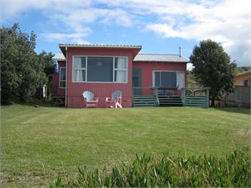 Wainui Beachfront Original - a perfect holiday retreat - Gisborne 