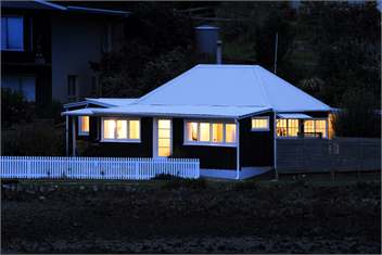 Mabel's, 1860's Cottage - Mangonui