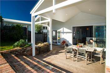  Absolute Beach Front wainui House - 