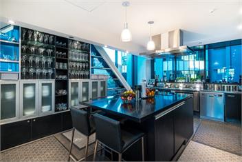 The Black Diamond  - Auckland