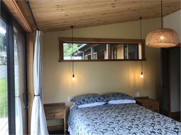 Awahuri - Waterfront River bend retreat (the Modern Bach!) - Taupo