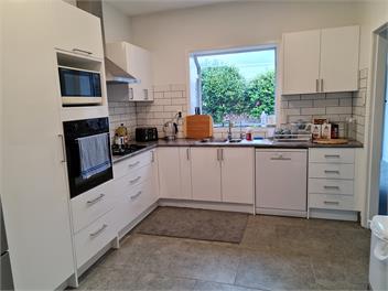 J&L Holiday House - Hamilton