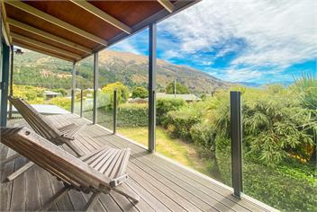 Stunning Panoramic views - 5 Bedrooms - 15m to Wanaka - Wanaka