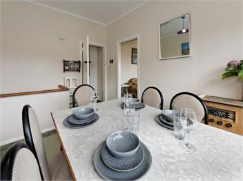 Surfer's Sunshine Cottage (Bachcare) - Piha
