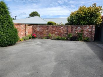 Pumphouse Apartment-AIRPORT, spacious, warm, secure, family - Christchurch