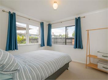 Beach House on Hetherington (Bachcare) - Whangamata