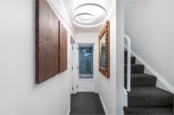 TĀHUNA LAKEFRONT LUXURY - Queenstown