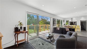 The Whitehouse (Bachcare) - New Plymouth