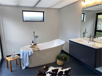 Whispering Pines - Wanaka
