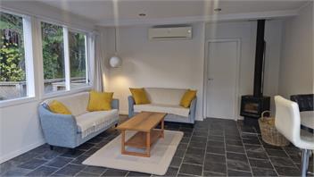 Peace and privacy in Lowry Bay - Lower Hutt