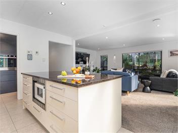 Living The Dream (Bachcare) - Whitianga
