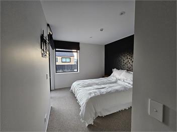 Wanaka Modern 2-Bed 2-Bath Apt - Wanaka