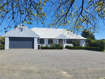 Killeigh House - Where Town Meets Country - Martinborough