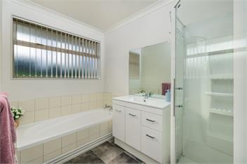Bay Heights Bach (Bachcare) - Kaitaia