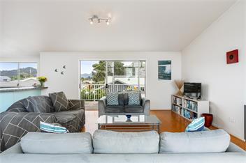 Ocean Road Beach House - Whangamata