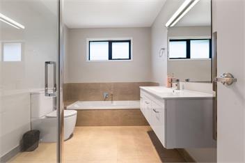 Bay View Escape (Bachcare) - Cable Bay