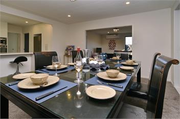 Russley home near the airport, single level with parking - 