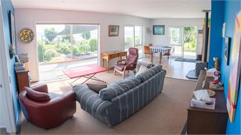 Nikau Beach holiday house - 