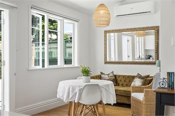 Hibiscus Cottage -