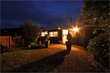 Mabel's, 1860's Cottage - Mangonui