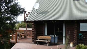Manuka Lodge - Authentic log chalet with outdoor spa - Mount Lyford
