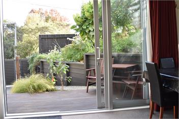 Days Bay Apartment: beach, bush, privacy & location - Eastbourne