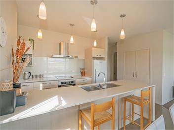 Lakeside Villa Retreat (Bachcare) - Matarangi