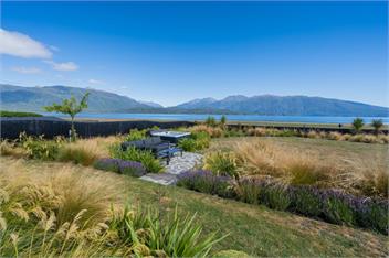 Lake House (Bachcare) - Te Anau