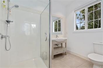 Sandy Jandal - Russell Cottages - Bay of Islands
