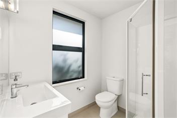 Relax on Snowberry (Bachcare) - Wanaka