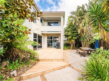 Acacia Cote (Bachcare) - Whitianga