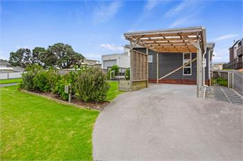 Relax on Dillon (Bachcare) - Waihi Beach