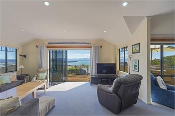 Jacaranda - Views over Tasman Bay - Nelson