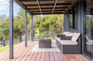 Shelly Bay Retreat - Katikati