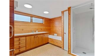 Lakefront Retreat (Bachcare) - Tauranga Taupo