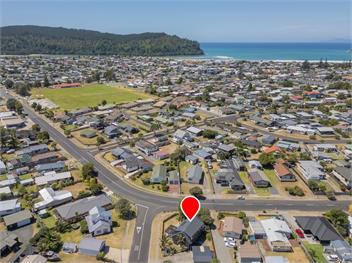 Spacious Family Getaway (Bachcare) - Whangamata