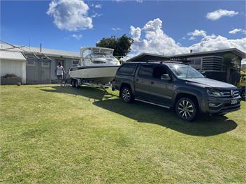 LOCATION! LOCATION! ...EPIC Beach Front Bach - Northland