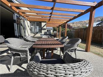 Meadowstone Holiday - with EV charger - Wanaka