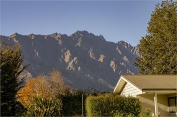 Frankton Favourite (Bachcare) - Queenstown