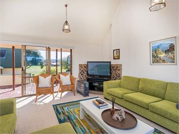 Beachfront Landing (Bachcare) - Pauanui